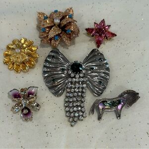 Lot of‎ 6 Vintage Brooches  Elegant Flowers,Bow, Donkey,Starburst Rhinestones